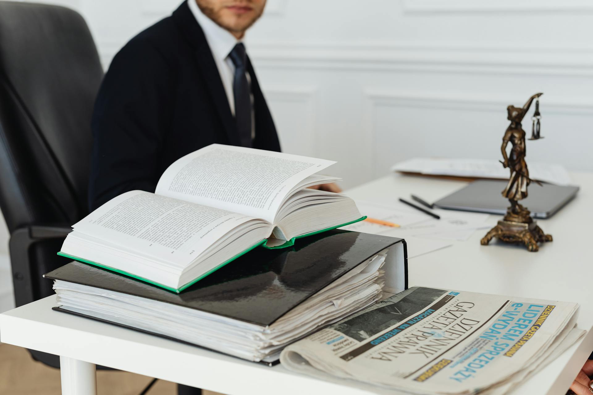 Bureaux d’avocats, contacts du cabinet d'avocats, coordonnées de cabinets juridiques dans divers pays, partenaires juridiques internationaux