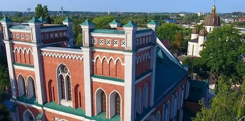 Юрист и адвокат в Ровно"