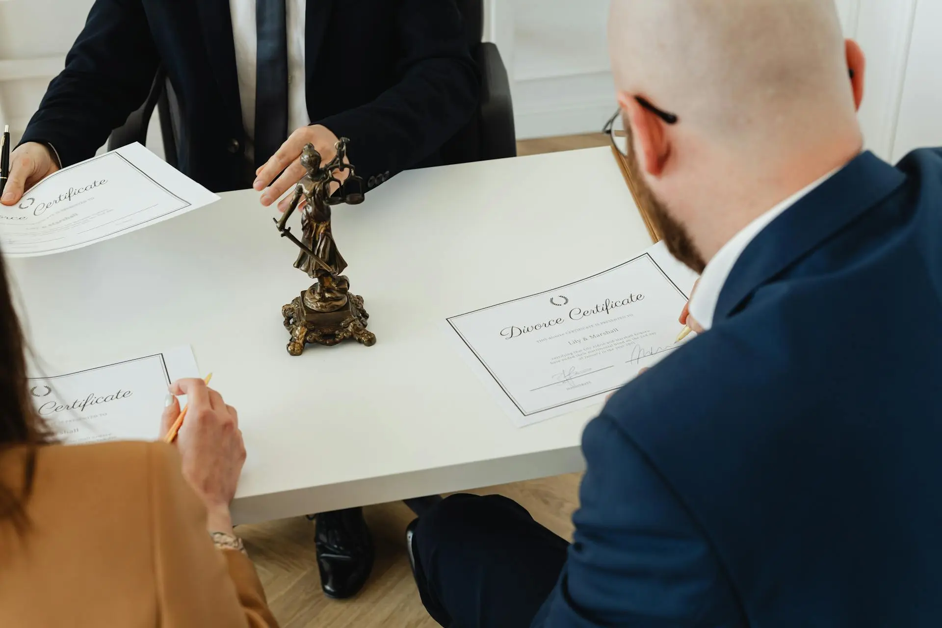 Avocat à Kyiv, cabinet d'avocats à Kyiv, contacts d'avocats à Kyiv