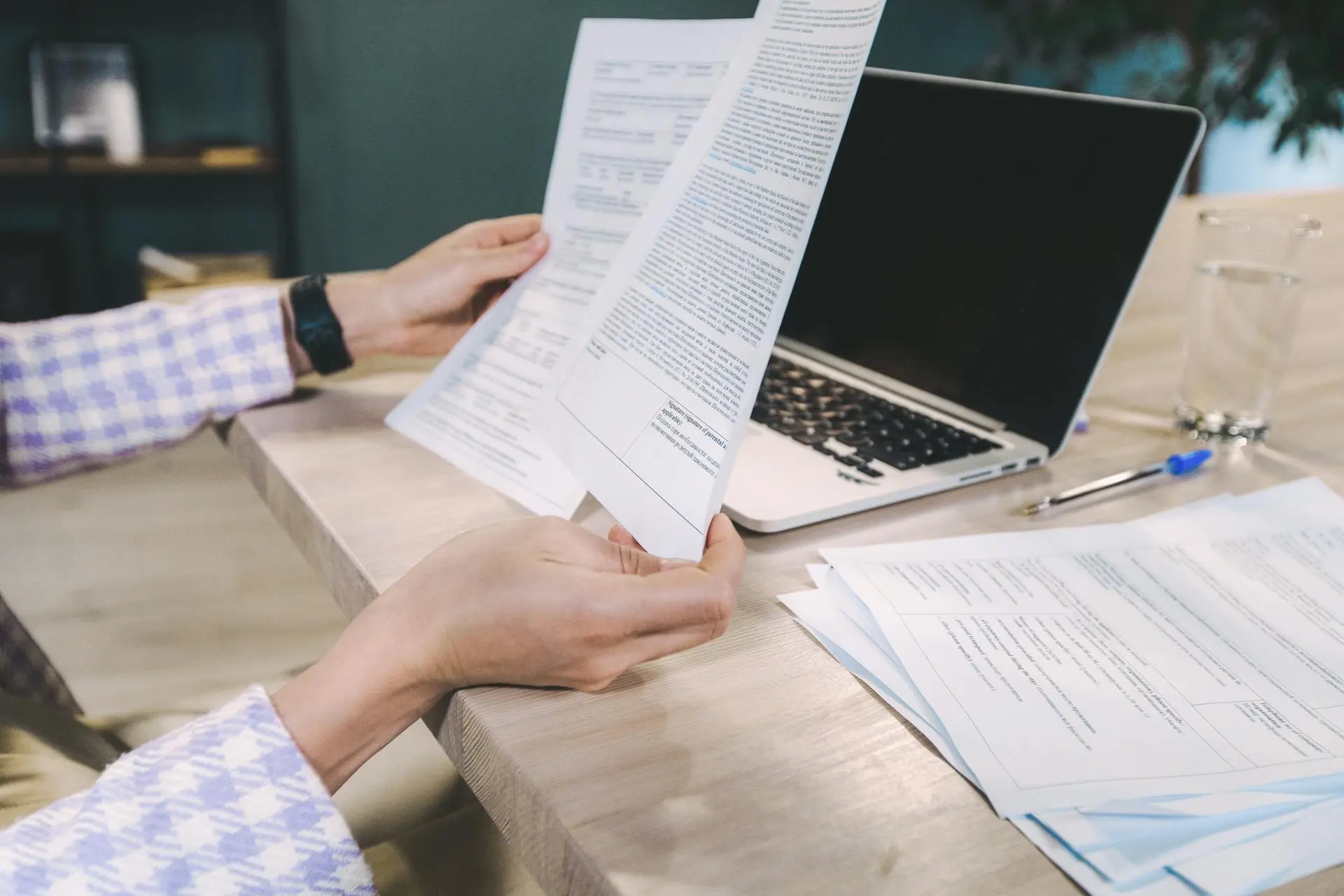 Заказать услуги и юридические сервисы on-line, удаленные юридические, подготовка и получение документов, оформление справок и сертификатов