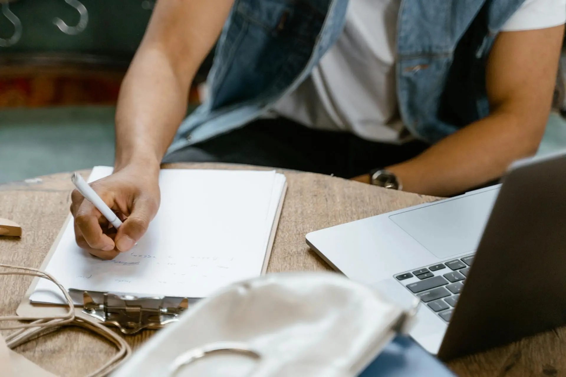 Переводчик в Украине, агентство переводов в Украине, услуги перевода бюро переводов